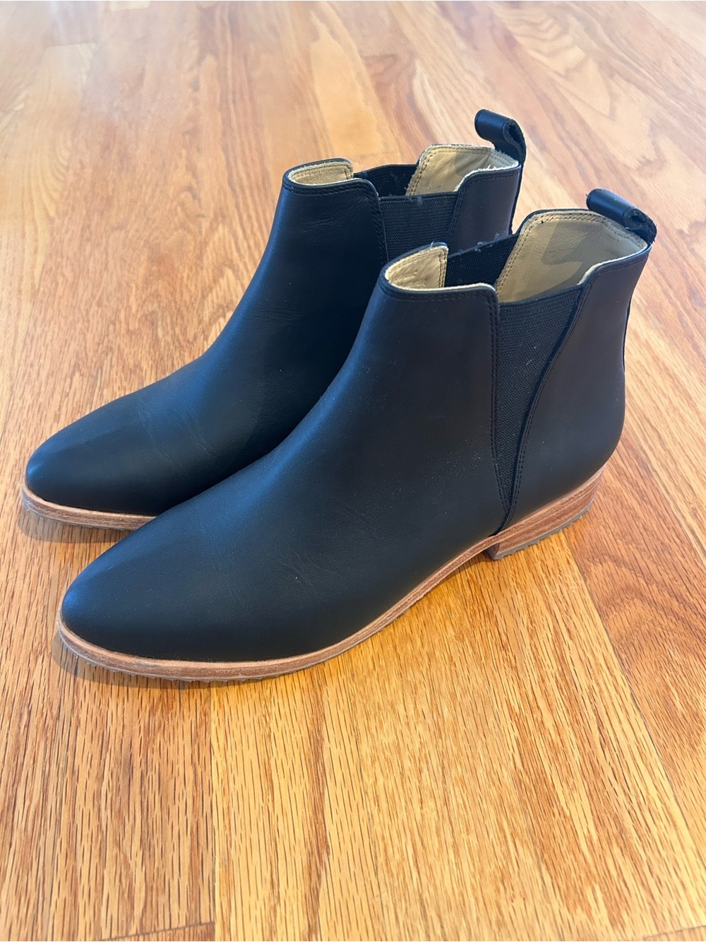 Nisolo Everyday Eva Black Chelsea Boots